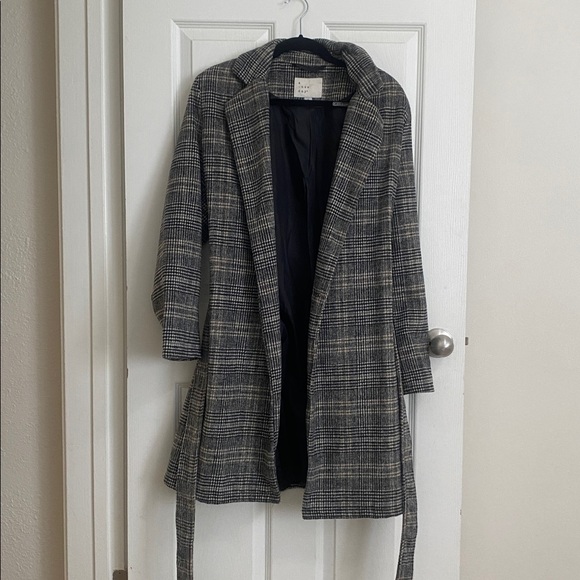Plaid women’s  coat - Picture 1 of 6